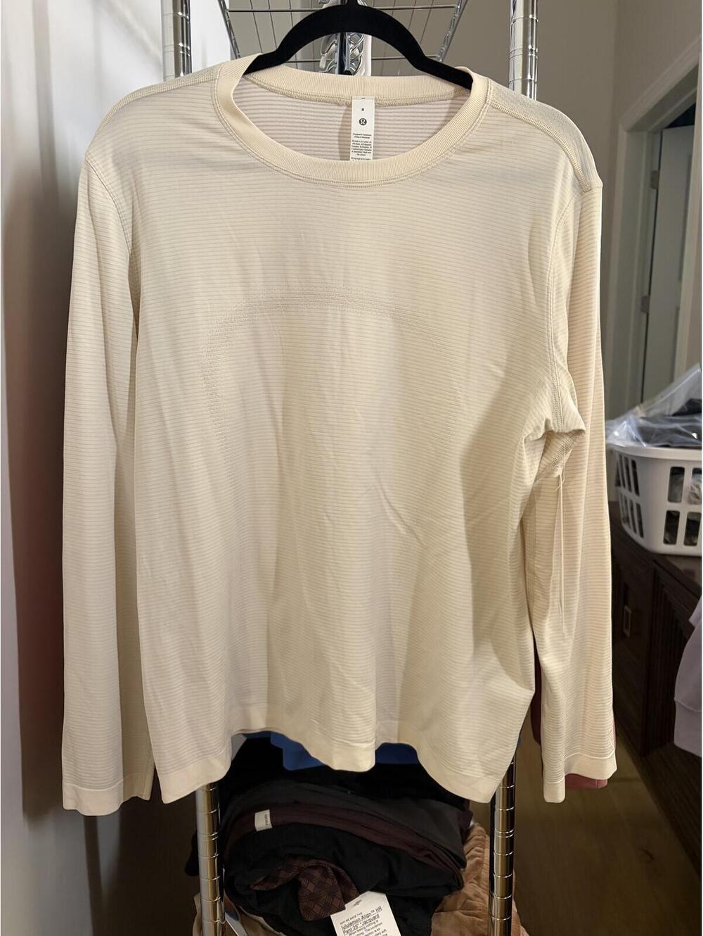 NWT Lululemon Swiftly Relaxed Long Sleeve size 8